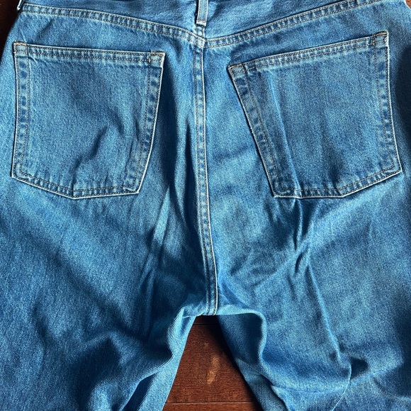 Everlane 90s Cheeky Organic Cotton Jean, Medium Blue Wash, Size 31 regular - Picture 9 of 10